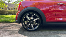MINI Hatchback 1.5 Cooper Exclusive 3dr Auto Petrol Hatchback